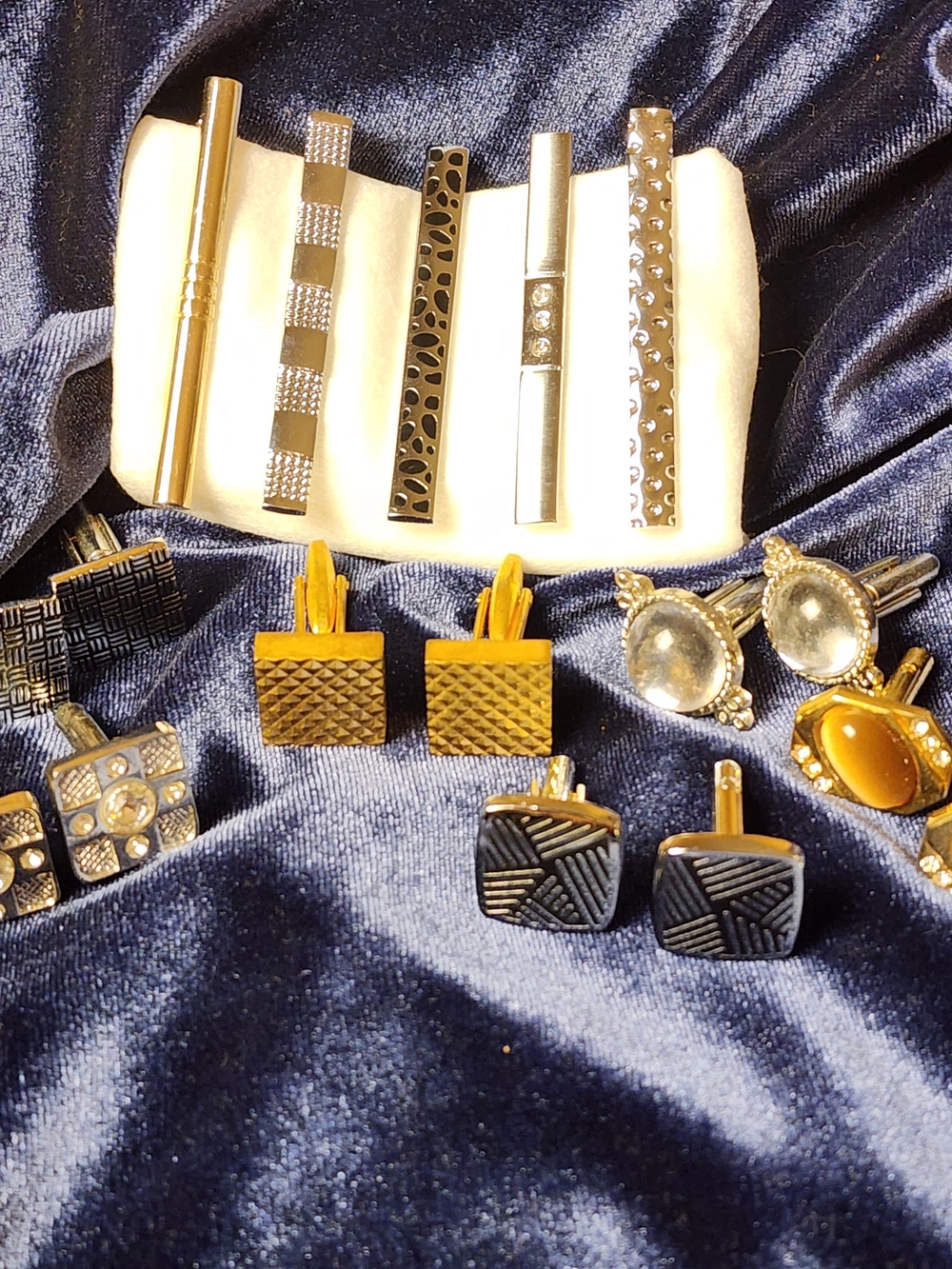 Lot Of Tie Bars & Cuff Links Gold & Silver Tone Costume Jewelry